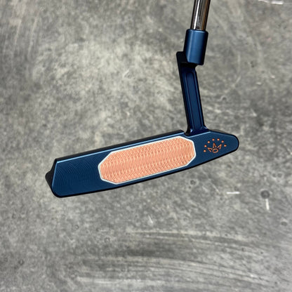 Scotty Cameron Studio Style Newport 2+ (Blue PVD & Copper Face Insert)