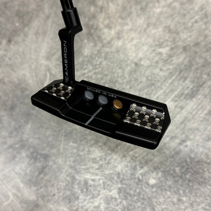 Scotty Cameron Super Select Newport 2+ Skull & Crossbones