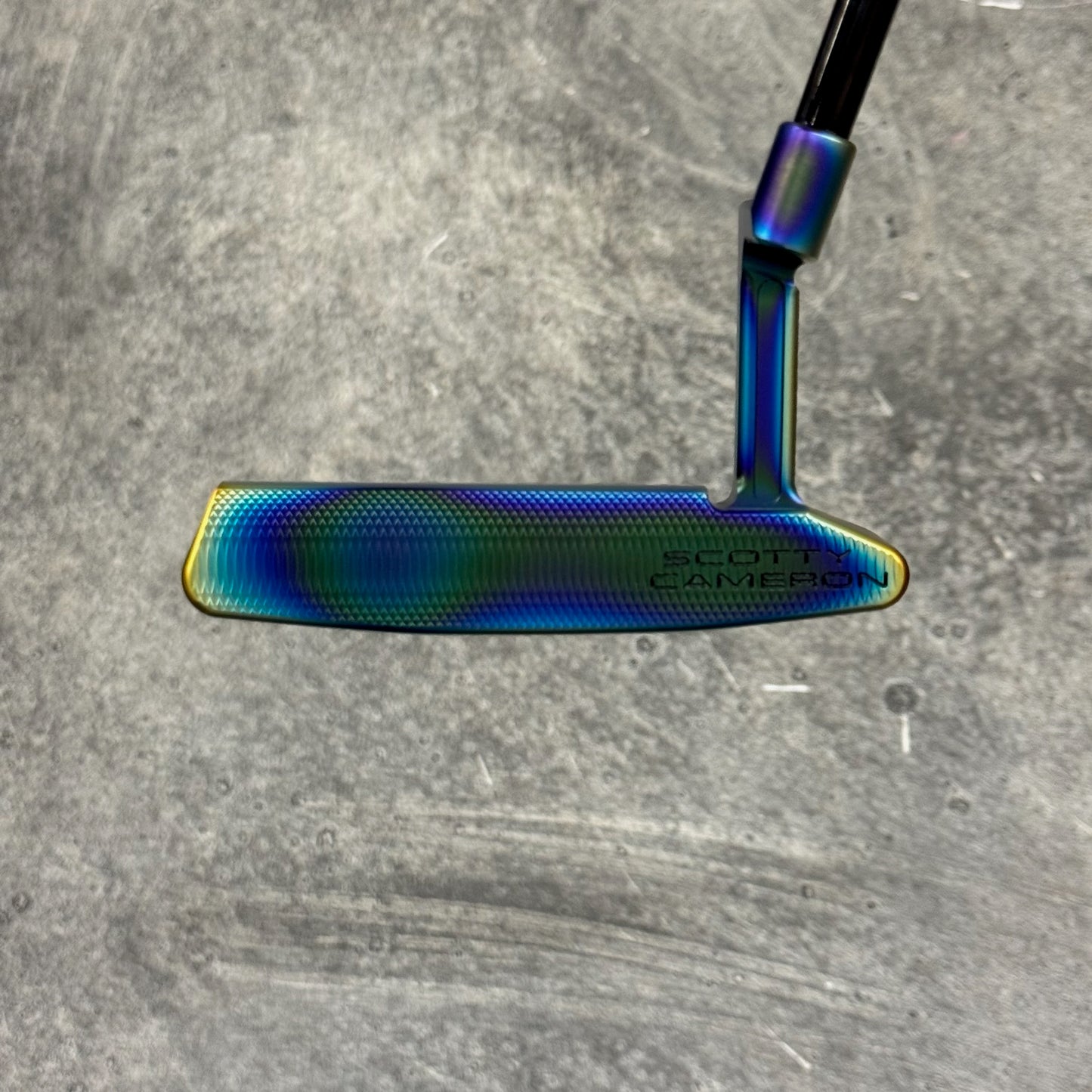 Scotty Cameron Super Select Newport 2 (Crazy Rainbow)
