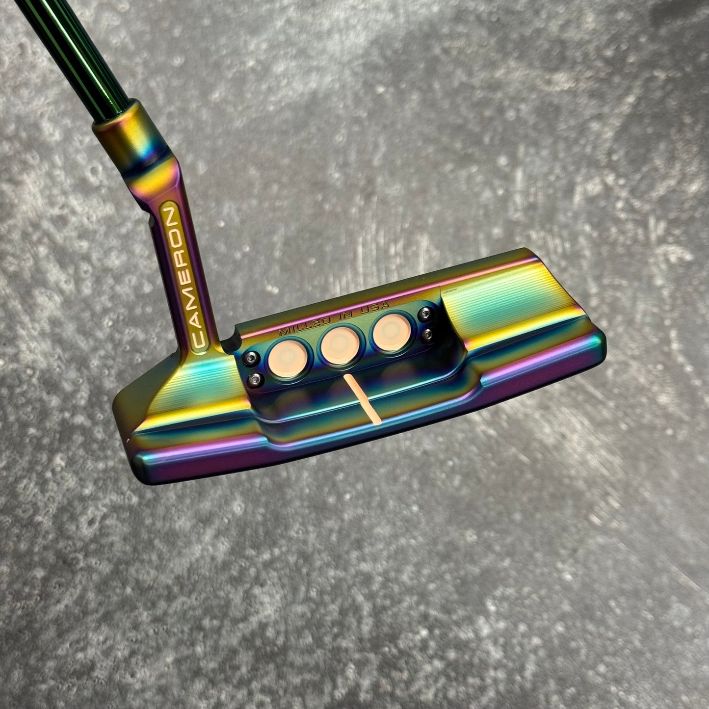 Scotty Cameron Studio Style Newport 2+ (Crazy Rainbow PVD)