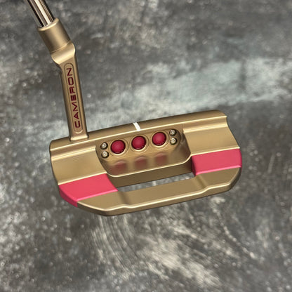 Scotty Cameron Studio Style Fastback 2 (Chromatic Bronze/Pink Anodized)