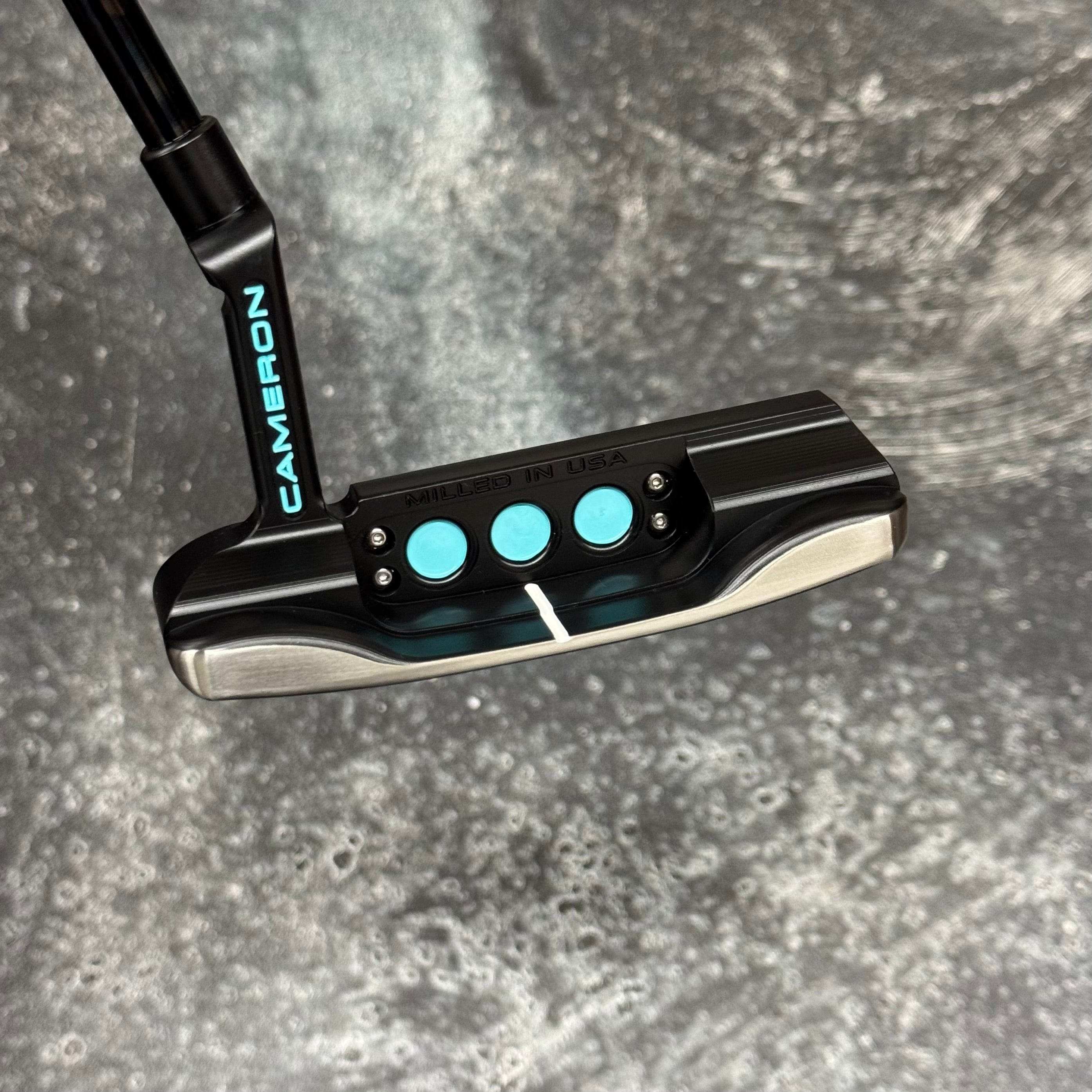 Scotty Cameron Studio Style Newport (Tellurium Copper Face Insert