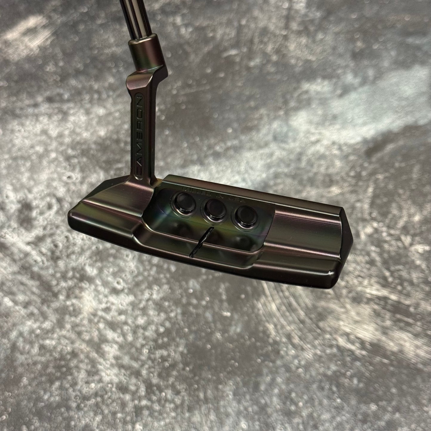 Scotty Cameron Super Select Newport 2+ (Black Rainbow PVD)