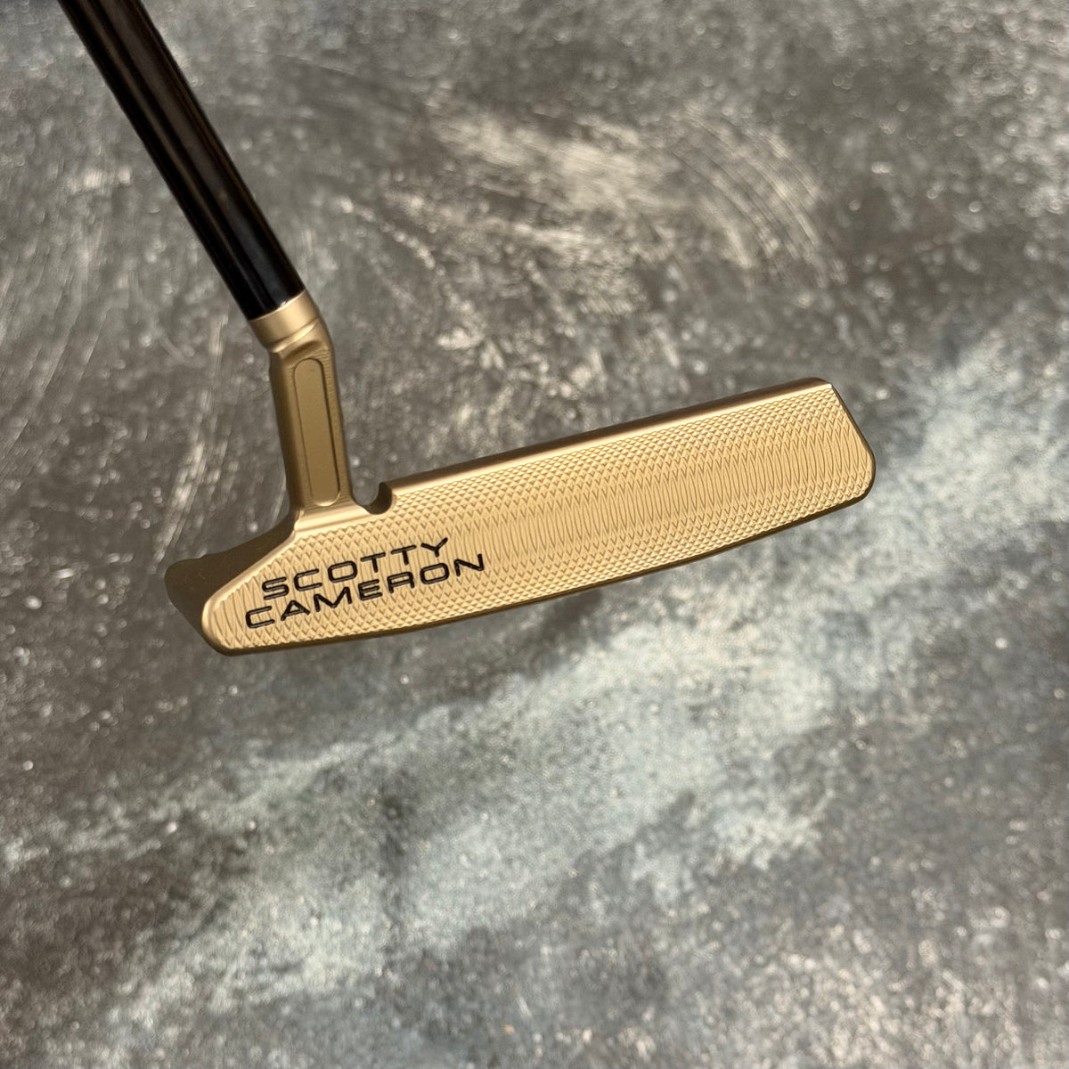 Left Handed Scotty Cameron Super Select Newport 2.5+ Chromatic Bronze
