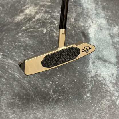 Scotty Cameron Studio Style Squareback 2 Center Shafted (Chromatic Bronze Torched)