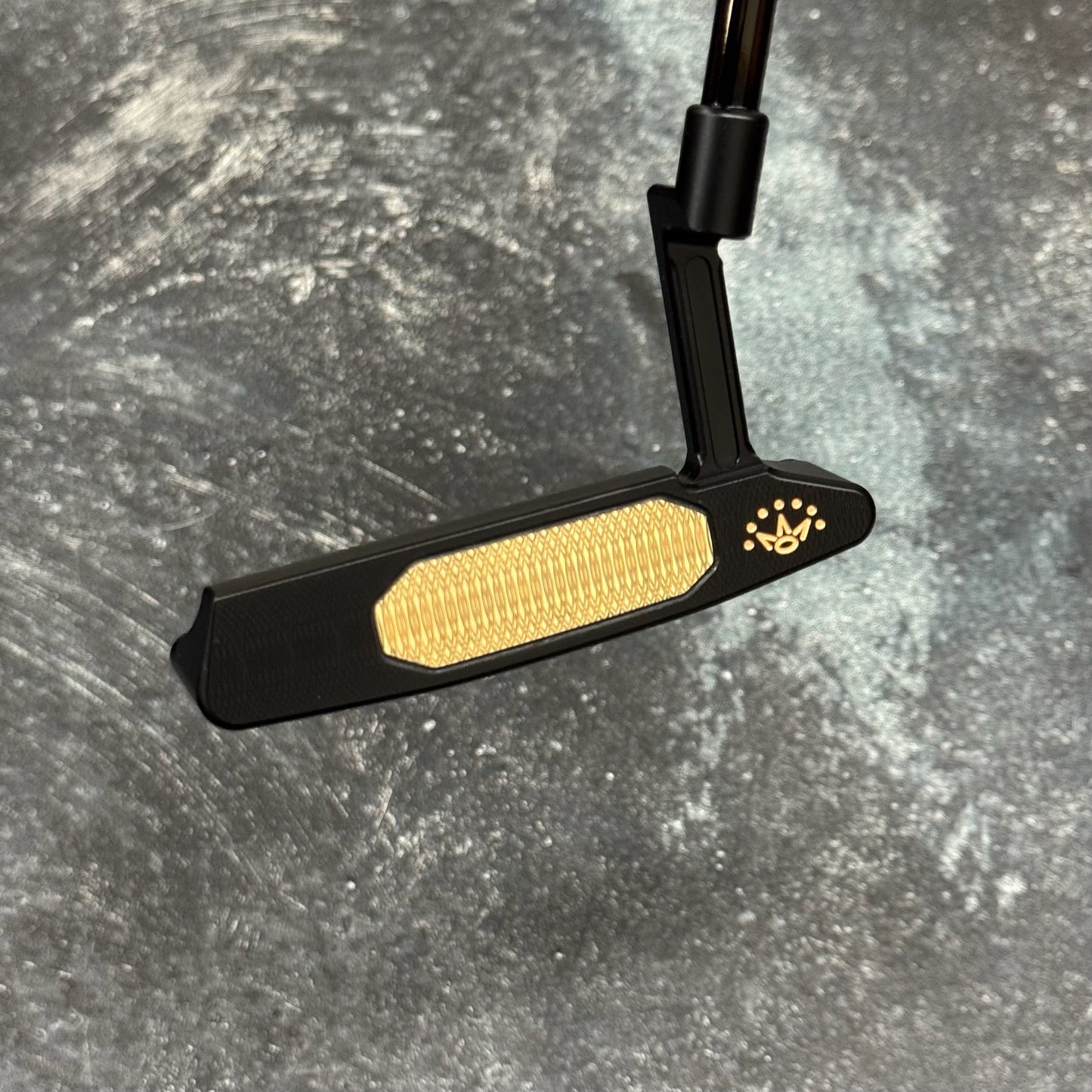 Scotty Cameron Studio Style Newport 2 Bulletback Brass Face Insert (Black PVD)