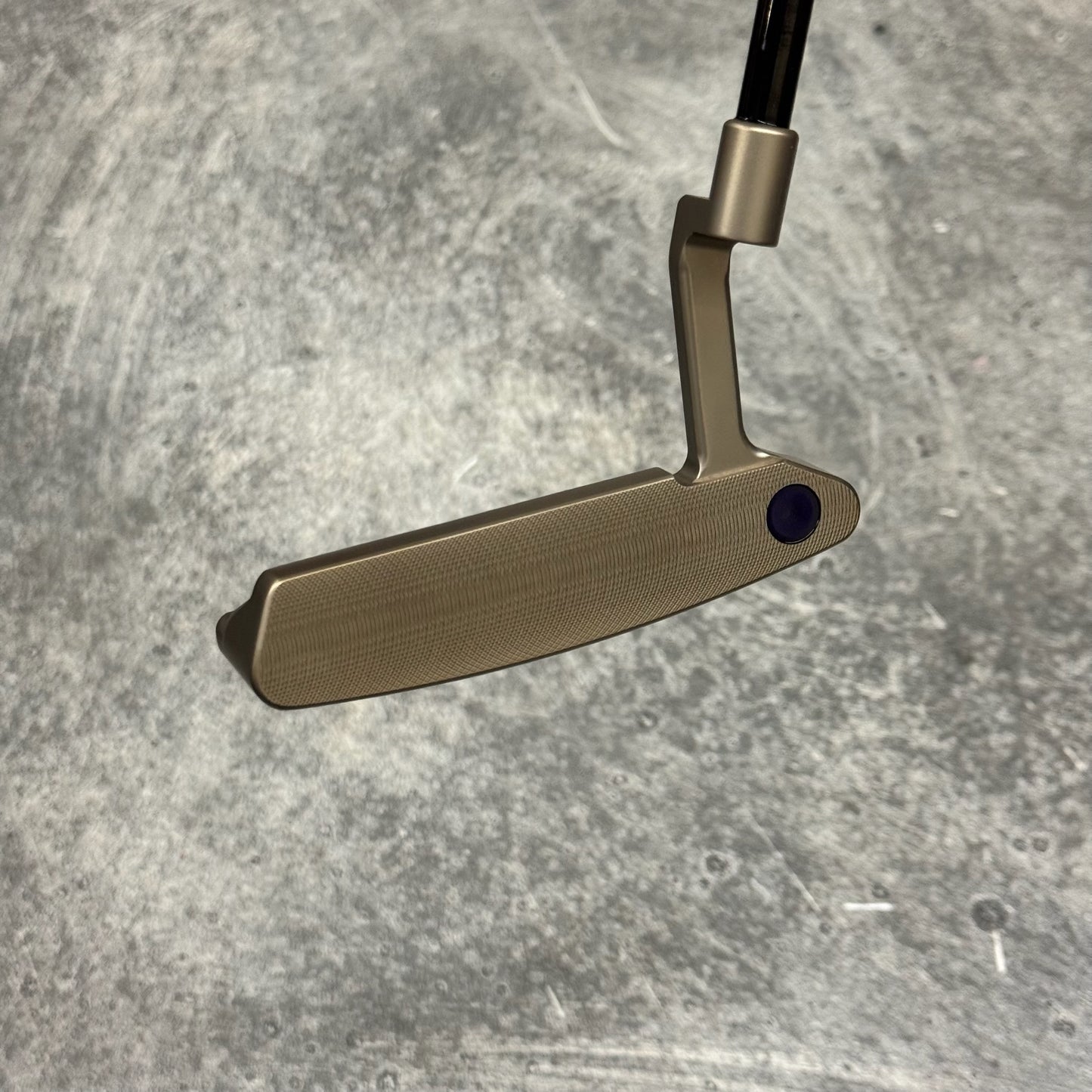 Scotty Cameron Select Newport 2 (Chromatic Bronze Tour Dot)