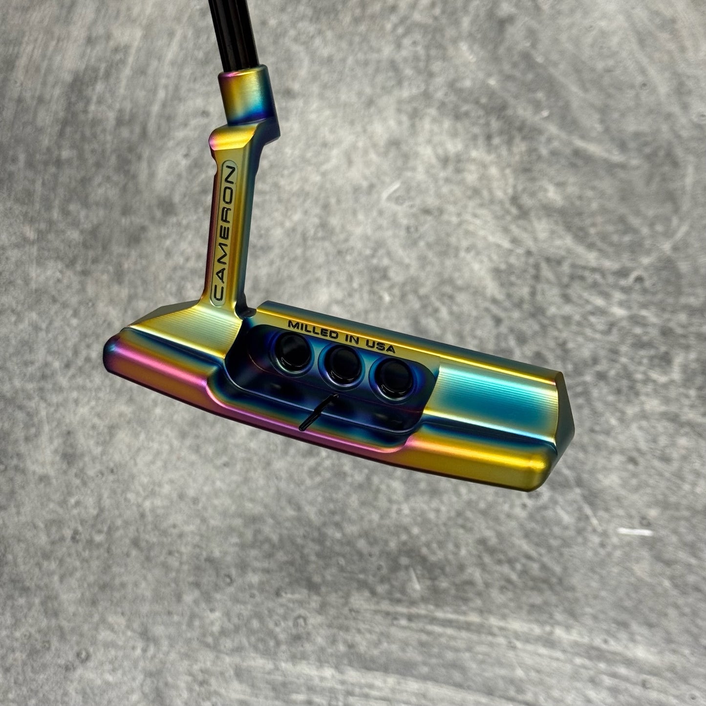 Scotty Cameron Super Select Newport 2 (Crazy Rainbow)