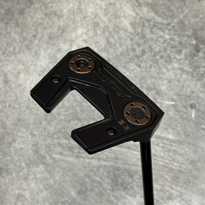 Scotty Cameron Phantom 5.5 (Black Rainbow) Black Paint fill
