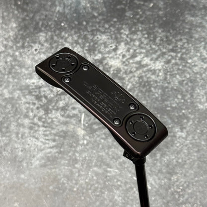 Scotty Cameron Super Select Newport+ (Black Rainbow)