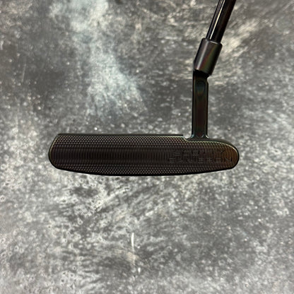 Scotty Cameron Super Select Newport+ (Black Rainbow)