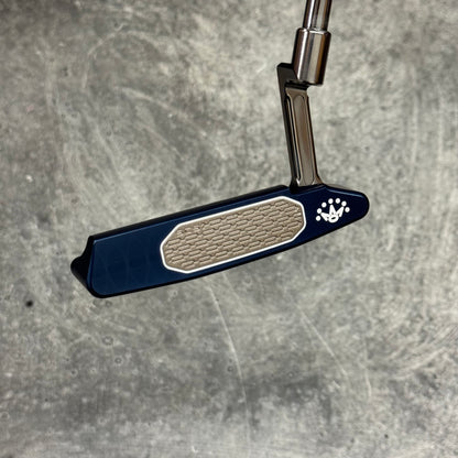 Studio Style Polished Blue Bulletback (Popular Design)
