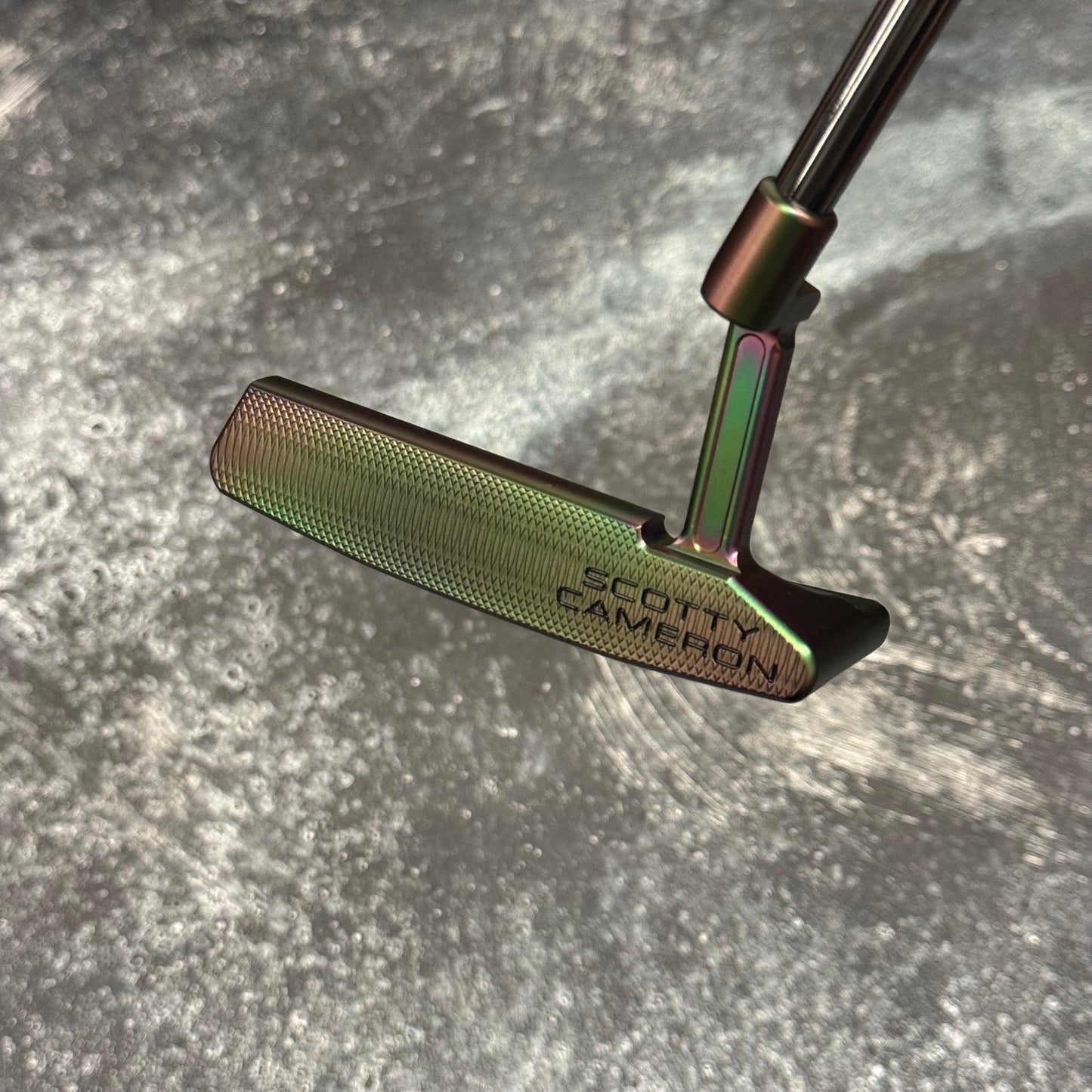 Scotty Cameron Super Select Newport 2+ (Black Rainbow PVD)