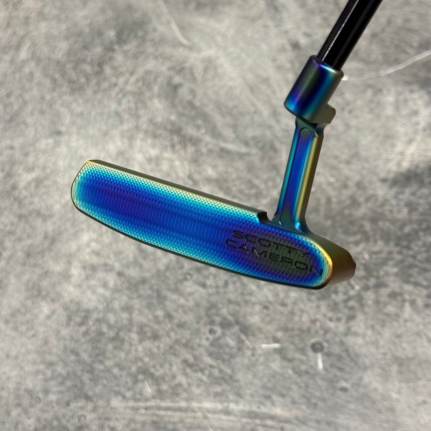 Scotty Cameron Super Select Newport (Crazy Rainbow)