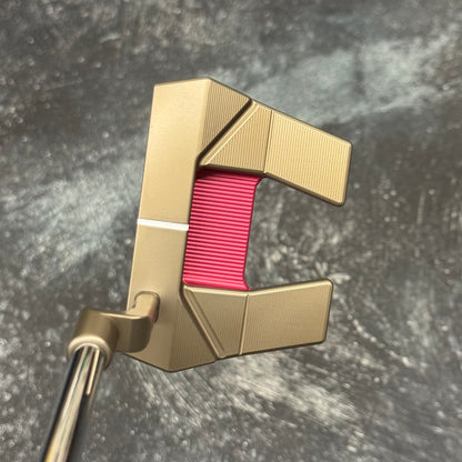 Scotty Cameron Phantom 5.2 (Chromatic Bronze/Pink Anodized)
