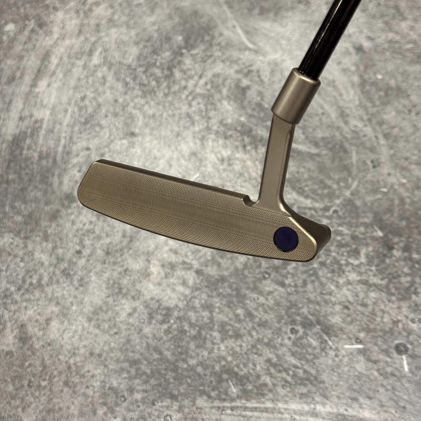 Scotty Cameron Select Newport 2 (Chromatic Bronze Tour Dot)