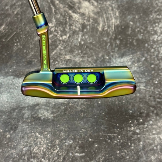 Scotty Cameron Super Select Newport+ (Crazy Rainbow PVD)