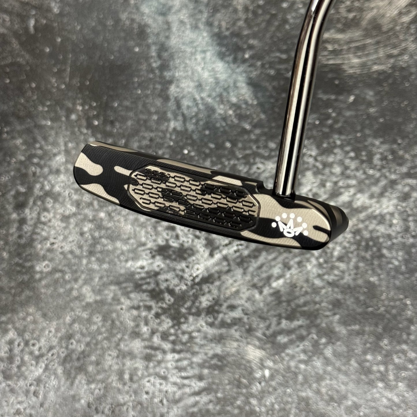 Scotty Cameron Studio Style Catalina (Black Camo Bulletback)