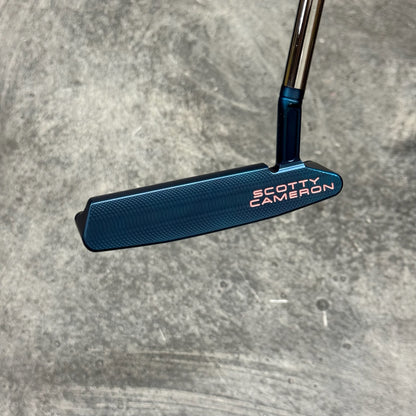 Scotty Cameron Super Select Newport 2.5+ (Blue PVD)