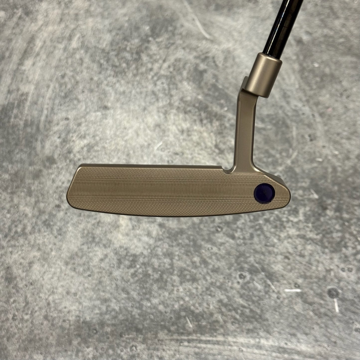 Scotty Cameron Select Newport 2 (Chromatic Bronze Tour Dot)