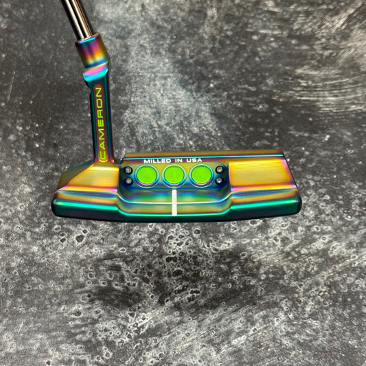 Scotty Cameron Studio Style Newport 2+ (Crazy Rainbow PVD)