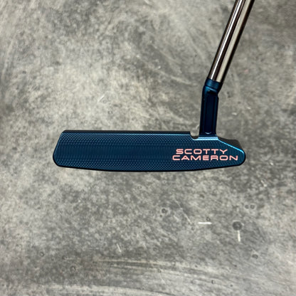 Scotty Cameron Super Select Newport 2.5+ (Blue PVD)