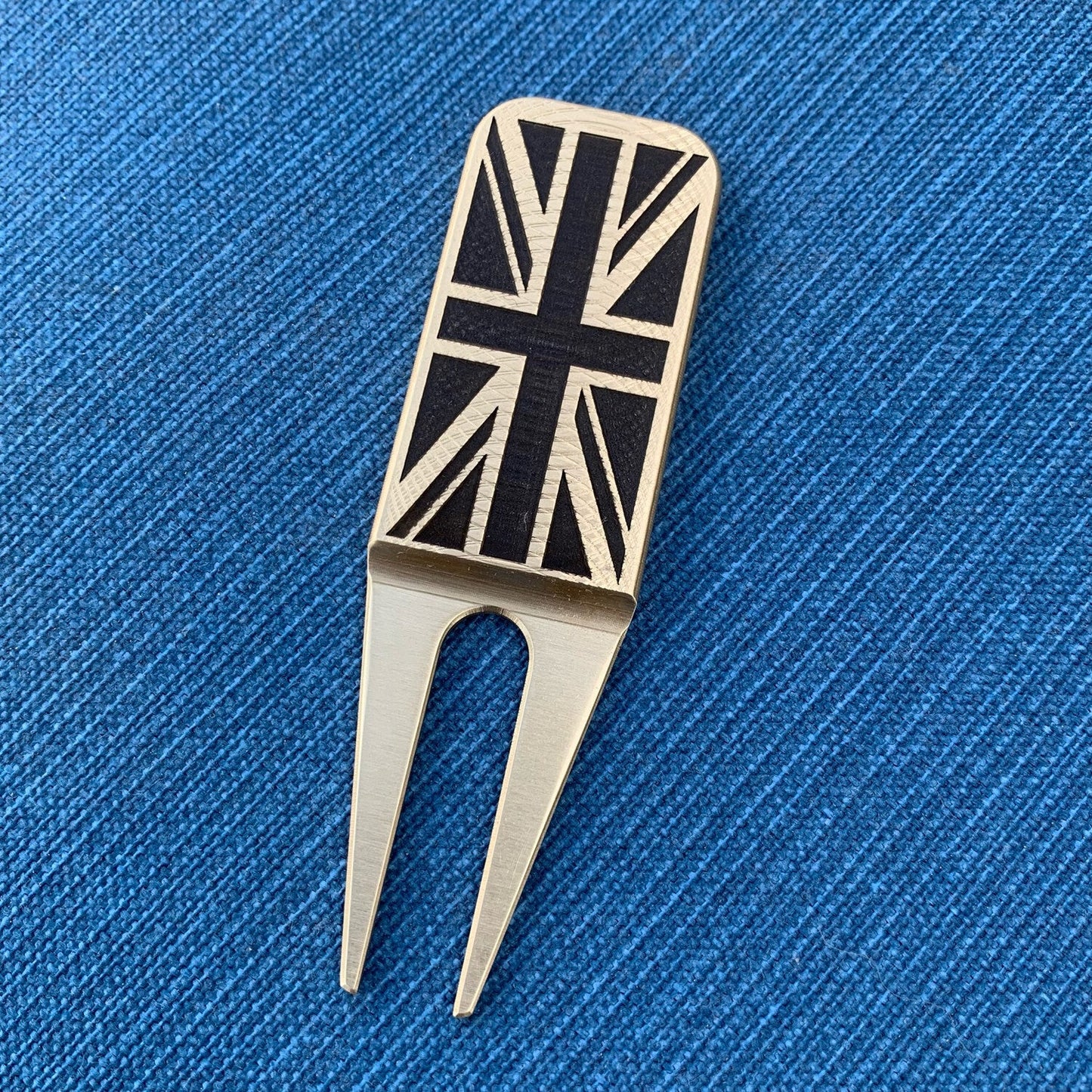 Union Jack Flag Divot Tool